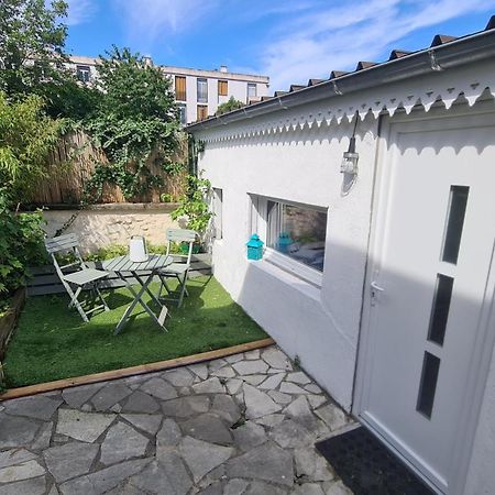 Le Studio Dans Le Jardin. Rosny-sous-Bois Luaran gambar