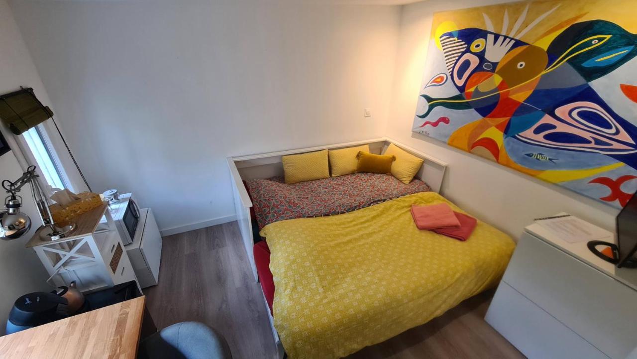 Le Studio Dans Le Jardin. Rosny-sous-Bois Luaran gambar
